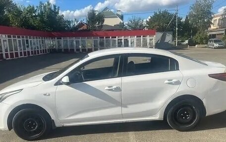 KIA Rio IV, 2019 год, 980 000 рублей, 3 фотография