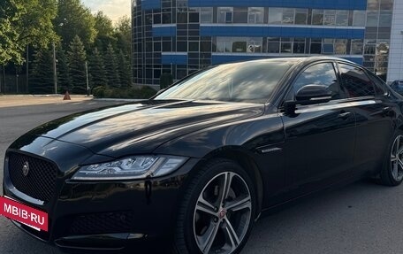 Jaguar XF II, 2017 год, 1 590 000 рублей, 2 фотография