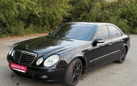 Mercedes-Benz E-Класс, 2003 год, 800 000 рублей, 2 фотография