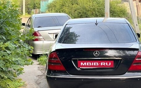 Mercedes-Benz E-Класс, 2003 год, 800 000 рублей, 13 фотография