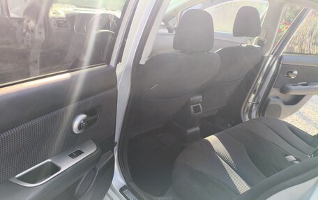Nissan Tiida, 2010 год, 735 000 рублей, 13 фотография