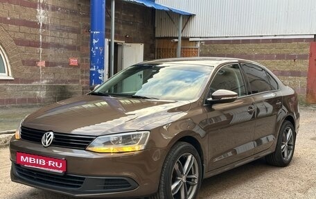Volkswagen Jetta VI, 2012 год, 1 150 000 рублей, 2 фотография