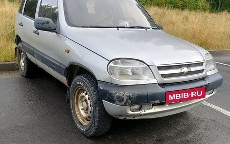 Chevrolet Niva I рестайлинг, 2005 год, 150 000 рублей, 5 фотография