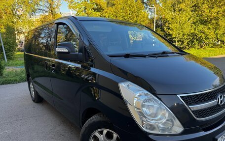 Hyundai Grand Starex Grand Starex I рестайлинг 2, 2010 год, 1 350 000 рублей, 2 фотография