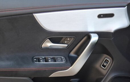Mercedes-Benz CLA, 2019 год, 2 550 000 рублей, 16 фотография