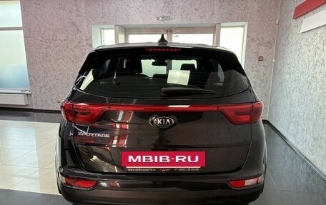 KIA Sportage IV рестайлинг, 2018 год, 1 865 000 рублей, 4 фотография