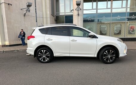 Toyota RAV4, 2014 год, 1 850 000 рублей, 10 фотография