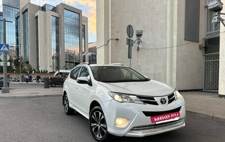 Toyota RAV4, 2014 год, 1 850 000 рублей, 11 фотография