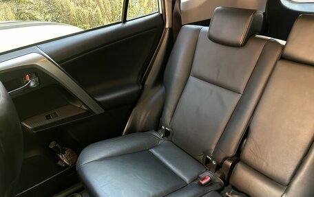 Toyota RAV4, 2014 год, 1 850 000 рублей, 17 фотография