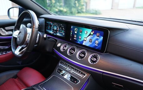 Mercedes-Benz E-Класс, 2019 год, 4 500 000 рублей, 10 фотография