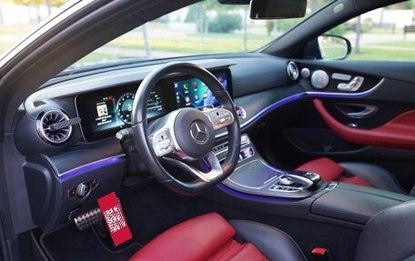 Mercedes-Benz E-Класс, 2019 год, 4 500 000 рублей, 6 фотография