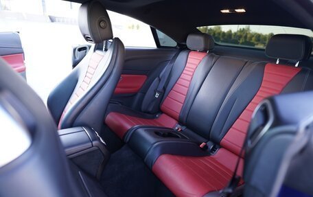 Mercedes-Benz E-Класс, 2019 год, 4 500 000 рублей, 21 фотография