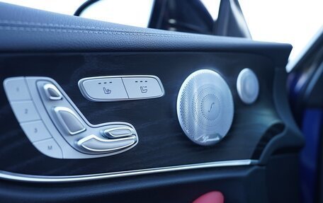 Mercedes-Benz E-Класс, 2019 год, 4 500 000 рублей, 18 фотография