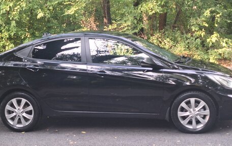 Hyundai Solaris II рестайлинг, 2011 год, 685 000 рублей, 2 фотография