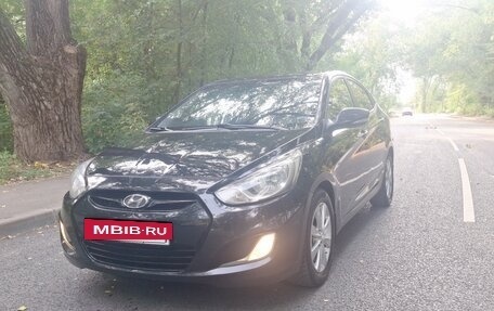 Hyundai Solaris II рестайлинг, 2011 год, 685 000 рублей, 17 фотография
