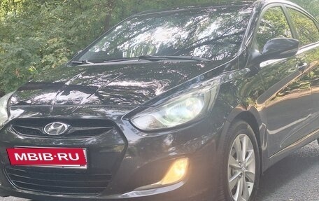 Hyundai Solaris II рестайлинг, 2011 год, 685 000 рублей, 10 фотография