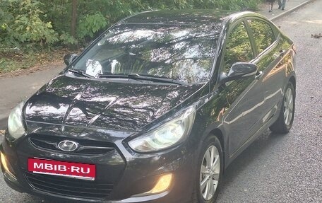 Hyundai Solaris II рестайлинг, 2011 год, 685 000 рублей, 11 фотография