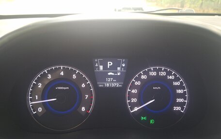 Hyundai Solaris II рестайлинг, 2011 год, 685 000 рублей, 24 фотография