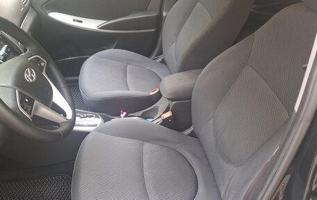 Hyundai Solaris II рестайлинг, 2011 год, 685 000 рублей, 25 фотография