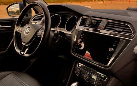 Volkswagen Tiguan II, 2018 год, 2 350 000 рублей, 5 фотография