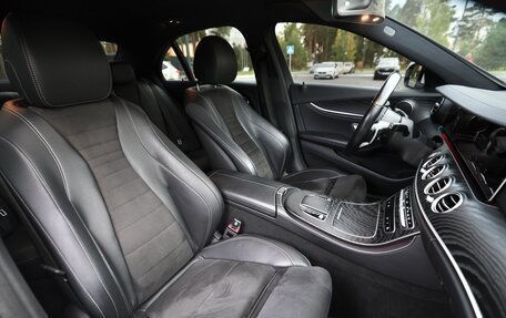 Mercedes-Benz E-Класс, 2021 год, 5 200 000 рублей, 27 фотография