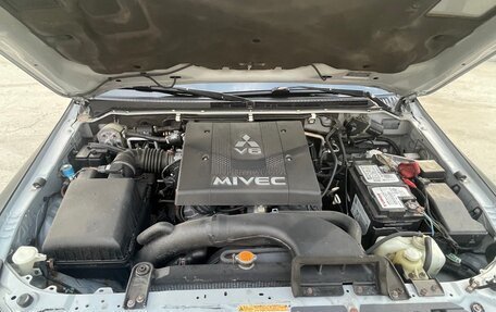 Mitsubishi Pajero IV, 2007 год, 1 200 000 рублей, 22 фотография