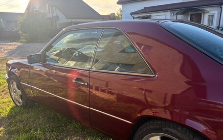 Mercedes-Benz E-Класс, 1995 год, 750 000 рублей, 2 фотография