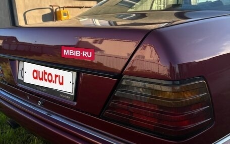 Mercedes-Benz E-Класс, 1995 год, 750 000 рублей, 3 фотография