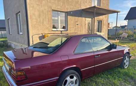 Mercedes-Benz E-Класс, 1995 год, 750 000 рублей, 4 фотография