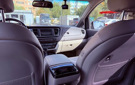 KIA Carnival III, 2018 год, 2 390 000 рублей, 13 фотография