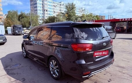 KIA Carnival III, 2018 год, 2 390 000 рублей, 4 фотография