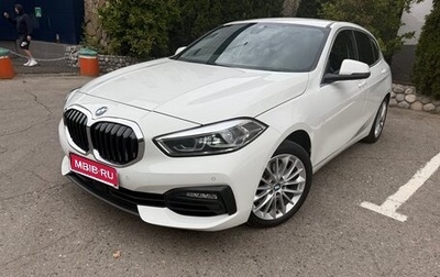 BMW 1 серия, 2022 год, 1 820 000 рублей, 1 фотография