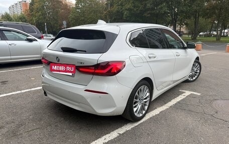 BMW 1 серия, 2022 год, 1 820 000 рублей, 2 фотография