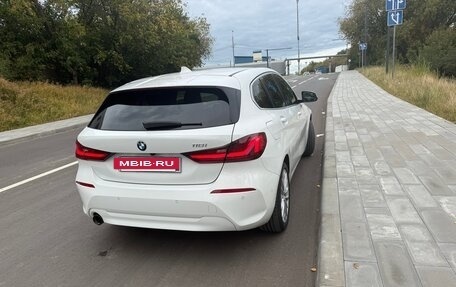 BMW 1 серия, 2022 год, 1 820 000 рублей, 4 фотография