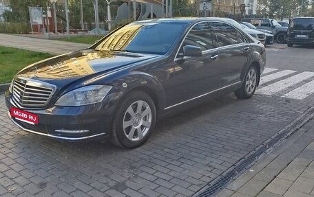 Mercedes-Benz S-Класс, 2012 год, 1 890 000 рублей, 2 фотография