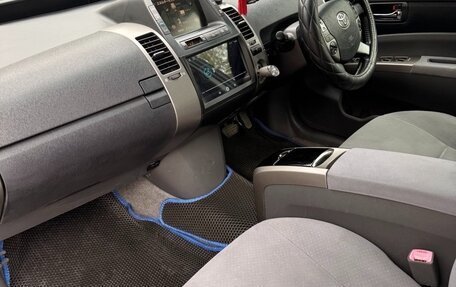 Toyota Prius, 2008 год, 690 000 рублей, 7 фотография