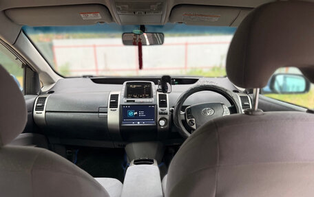 Toyota Prius, 2008 год, 690 000 рублей, 9 фотография