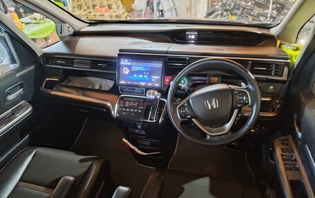Honda Stepwgn IV, 2020 год, 2 820 000 рублей, 2 фотография