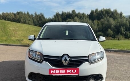 Renault Logan II, 2017 год, 725 000 рублей, 4 фотография