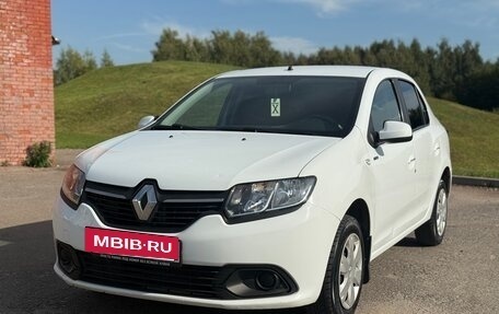Renault Logan II, 2017 год, 725 000 рублей, 3 фотография