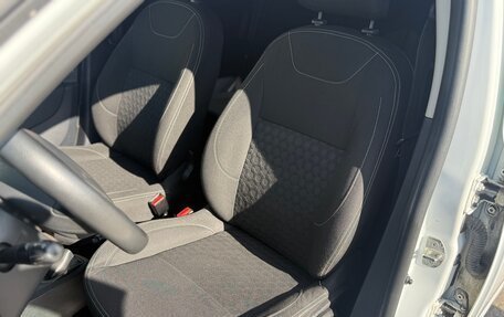 Renault Logan II, 2017 год, 725 000 рублей, 15 фотография