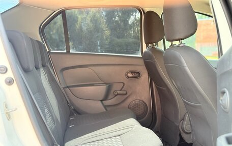 Renault Logan II, 2017 год, 725 000 рублей, 23 фотография