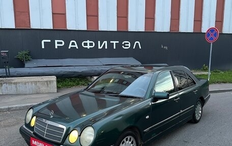 Mercedes-Benz E-Класс, 1996 год, 320 000 рублей, 1 фотография