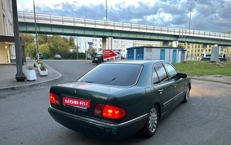 Mercedes-Benz E-Класс, 1996 год, 320 000 рублей, 4 фотография