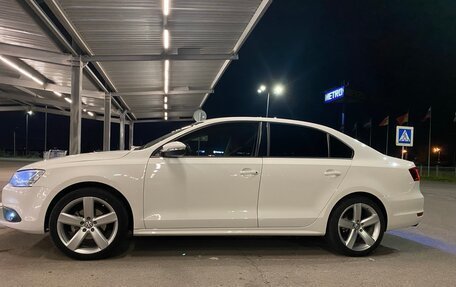 Volkswagen Jetta VI, 2012 год, 1 045 000 рублей, 3 фотография