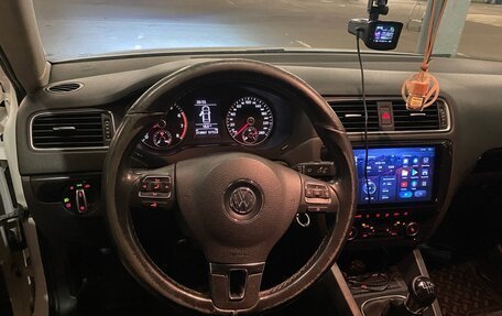 Volkswagen Jetta VI, 2012 год, 1 045 000 рублей, 14 фотография
