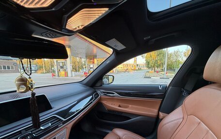BMW 7 серия, 2018 год, 4 100 000 рублей, 14 фотография