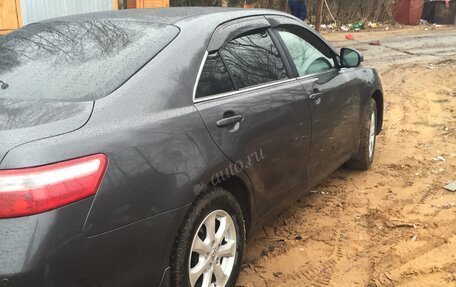 Toyota Camry, 2010 год, 850 000 рублей, 2 фотография