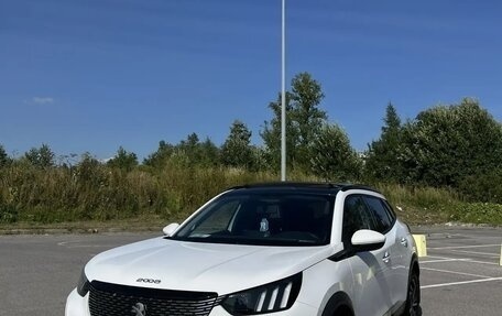 Peugeot 2008 II, 2021 год, 1 950 000 рублей, 2 фотография