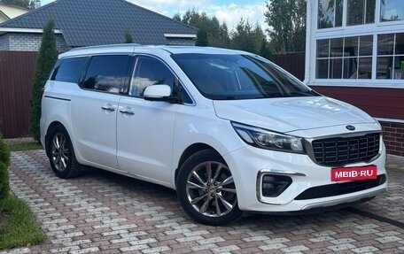 KIA Carnival III, 2019 год, 3 150 000 рублей, 2 фотография